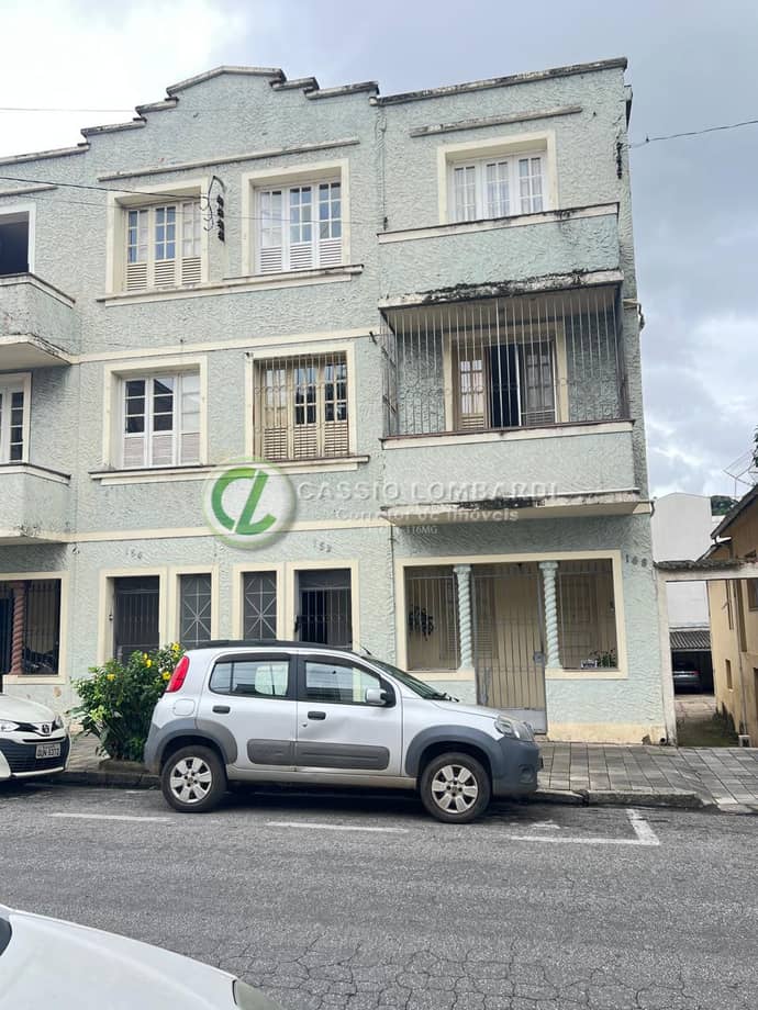 Vendo apartamento na Av. Tiradentes