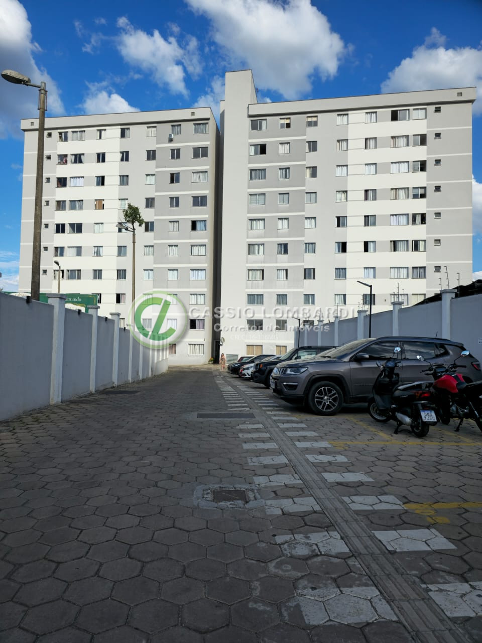 Vendo apartamento com elevador e garagem no Matosinhos.