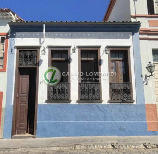 Vendo imóvel ao lado da Igreja do Carmo.